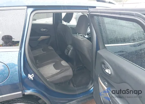 2018 Jeep Cherokee Latitude Fwd z USA, uszkodzony, nr VIN 1C4PJLCB3JD566545